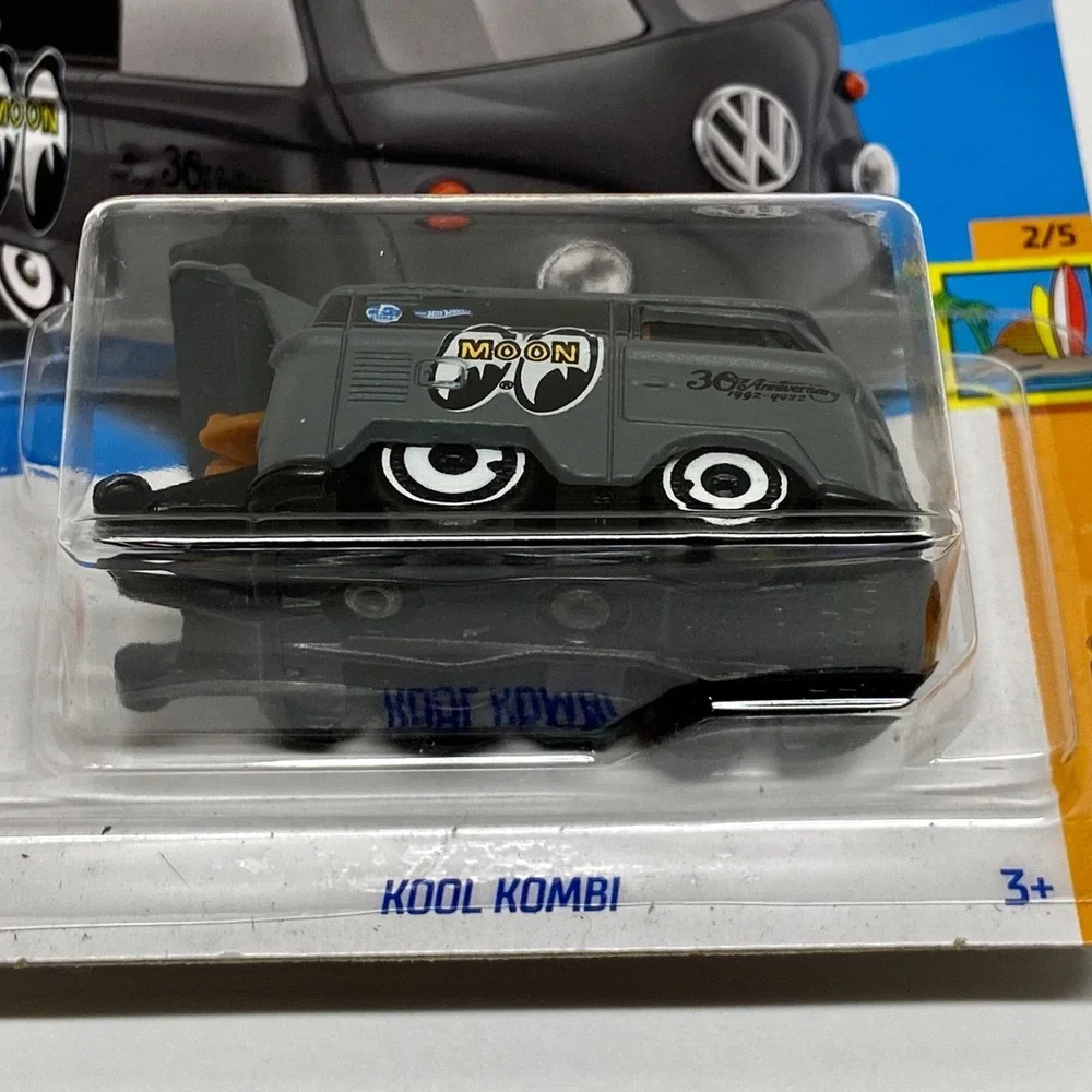 Hot Wheels Kool Kombi Volkswagen Van HW 49/250 Surf's Up 2/5 Gray Mooneyes 1/64